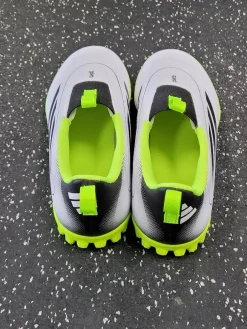 Used Adidas GOLETTO Soccer Turf Shoes White Junior 04