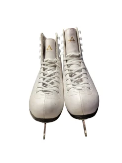 Used American Athletic CLASSIC WomensFigure Skate White Senior 5
