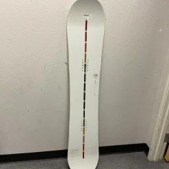 Used Arbor POPPARAZZI Womens Snowboard Only White And Red 144 cm
