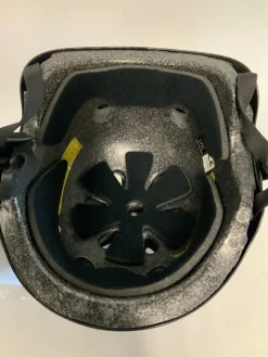 Used ARMOR HELMET MD Youth Skateboard Helmets