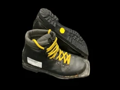 Used ASOLO DEMO Womens 75MM XC Ski Boots Black JR-03