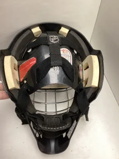 Used Bauer BLACK GOALIE MASK St Hockey Goalie Helmet Black MD