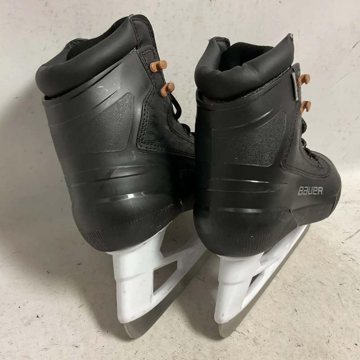 Used Bauer COLORADO Mens Softboot Skate Black Senior 5