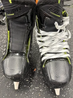 Used Bauer ELITE Senior Goalie Skate Senior 7.5