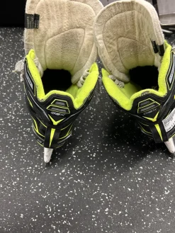 Used Bauer GSX Senior Goalie Skate Senior 6.5