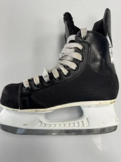 Used Bauer IMPACT 75 Intermediate Hockey Skate Intermediate 5.0