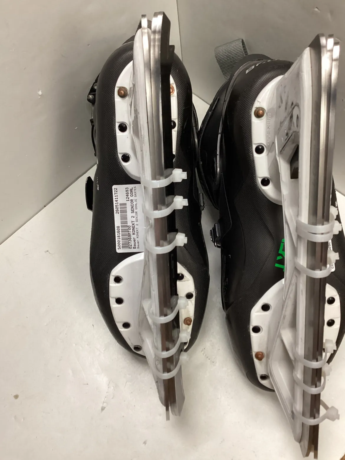 Used Bauer KONEKT 2 SENIOR GOALIE SKATES Senior Goalie Skate Senior 8