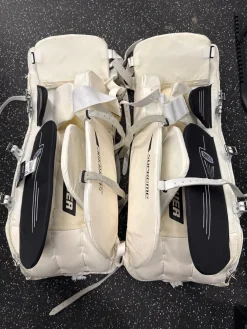 Used Bauer ONE 55 Goalie Leg Pads Junior White 30"
