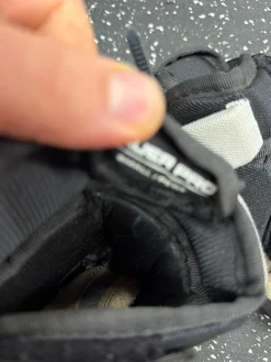 Used Bauer PRO Junior Gloves Black SM
