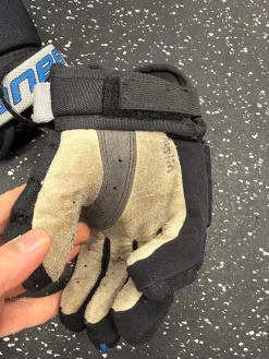 Used Bauer PRO Junior Gloves Black SM