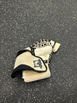 Used Bauer PRODIGY 2.0 Youth Goalie Catcher White