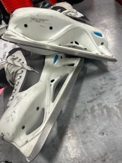 Used Bauer R4000 Senior Hockey Skate Senior 11.5