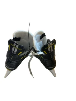 Used Bauer SUPREME M1 Junior Hockey Skate Junior 02