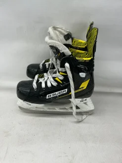 Used Bauer SUPREME MATRIX Junior Hockey Skate Junior 03
