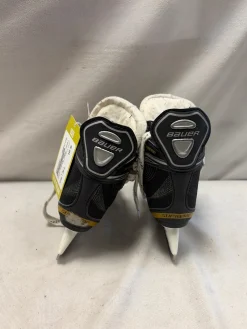 Used Bauer SURPEME ONE20 Youth Hockey Skate Youth 08.0