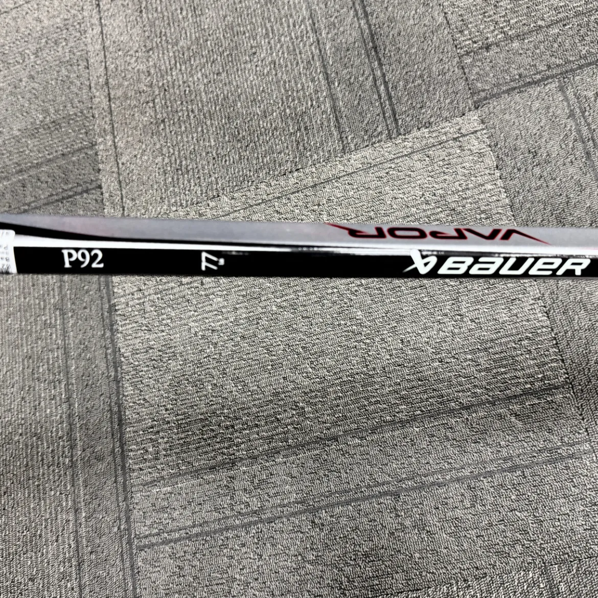 Used Bauer VAPOR Senior One Piece Left Hockey Stick 77 Flex