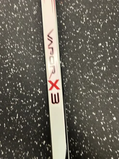 Used Bauer VAPOR X3 Inter One Pce Right Grip 77 Flex