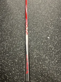 Used Bauer VAPOR X3 Inter One Pce Right Grip 77 Flex