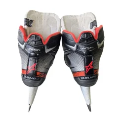 Used Bauer VAPOR X2.7 INTERM GOALIE SKATES Intermediate Goalie Skate Intermediate 4.5