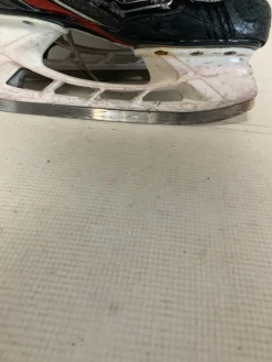 Used Bauer VAPOR 2X Junior Hockey Skate Junior 04.5
