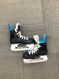 Used Bauer XLP Youth Hockey Skate Youth 12.0