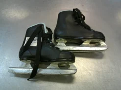 Used BOB SKATE Double Runner Skate Black Youth 09.0