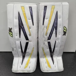 Used Brians BRIANS NETZERO 3 YTH LEG PADS Goalie Leg Pads Youth White 23"
