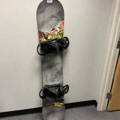 Used Burton BLUNT Mens Snowboard Only Grey 156 cm