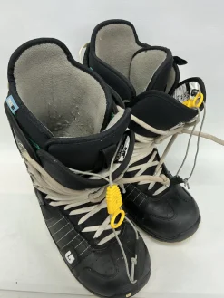 Used Burton CASA Mens Snowboard Boots Black Senior 8