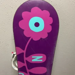 Used Burton CHICKLET BUTTERFLIES Girls Board/Binding Red 125 cm