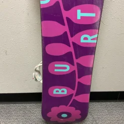 Used Burton CHICKLET BUTTERFLIES Girls Board/Binding Red 125 cm