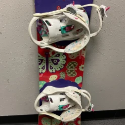 Used Burton CHICKLET BUTTERFLIES Girls Board/Binding Red 125 cm