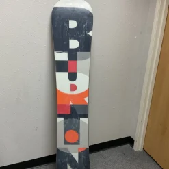Used Burton Clash Snowboard + Flow Bindings Black And Red 154 cm