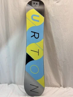 Used Burton DEJA VU FLYING-V Womens Snowboard Only Black And White 146 cm