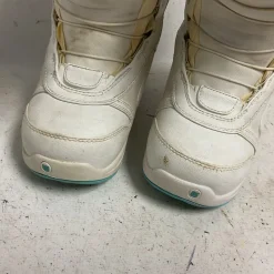 Used Burton EMERALD SMALLS Girls Snowboard Boots White And Carolina Blue Junior 04