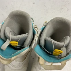 Used Burton EMERALD SMALLS Girls Snowboard Boots White And Carolina Blue Junior 04