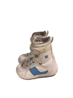 Used Burton FREESTYLE Junior 06 Girls' Snowboard Boots