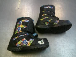 Used Burton GIRLS Girls Snowboard Boots Black Junior 04