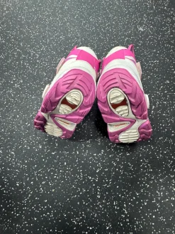 Used BURTON GIRLS SNOWBOARD Boots Pink Youth 13.0