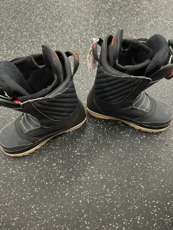 Used Burton LIMELIGHT BOA Womens Snowboard Boots Black Senior 7.5