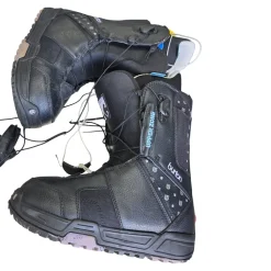 Used Burton MINT BOOTS WOMENS 7 Womens Snowboard Boots Black Senior 7
