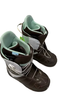 Used Burton MINT Womens Snowboard Boots Size 9