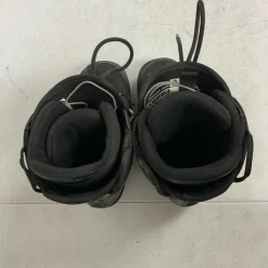 Used Burton PROGRESSION YOUTH Boys Snowboard Boots Black Junior 04