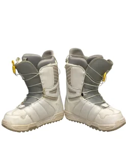 Used Burton WOMENS MINT Womens Snowboard Boots White Senior 7.5