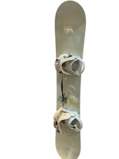 Used Burton WOMENS Womens Board/Bindings White 146 cm