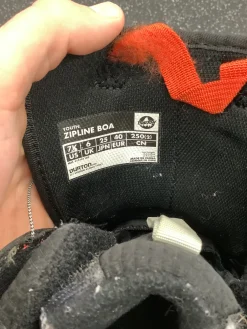 Used Burton ZIPLINE BOA Boys Snowboard Boots Black Senior 7