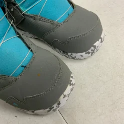 Used Burton ZIPLINE BOA Girls Snowboard Boots Grey Junior 06