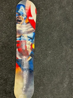 Used CAPTAIN AMERICA SNOWBOARD Boys Snowboard Only None 120 cm