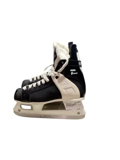 Used CCM 152 TACKS Intermediate Hockey Skate Intermediate 6.0