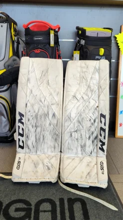 Used CCM AXIS 1.9 +1 LEG PADS Goalie Leg Pads Senior White 31"